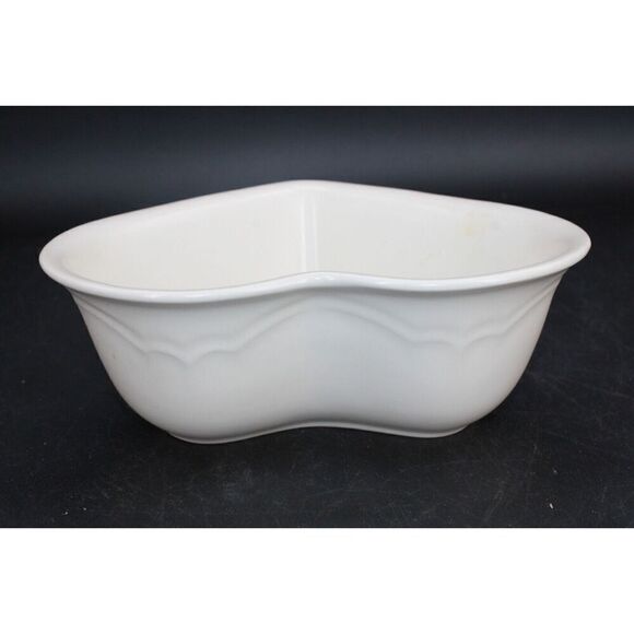 Vintage Pfaltzgraff Tea Rose Heart Shaped Serving Bowl Dish 8 1/4" x 3" Deep - Picture 7 of 9